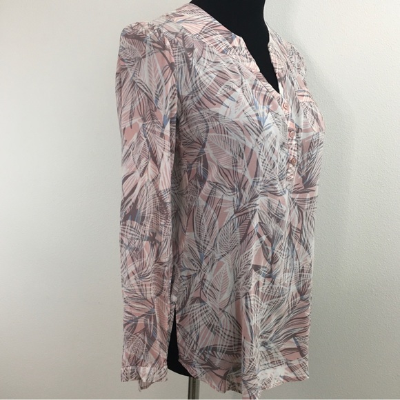 Camber & Grace | Leaf Print Pop Over Blouse - Picture 2 of 13